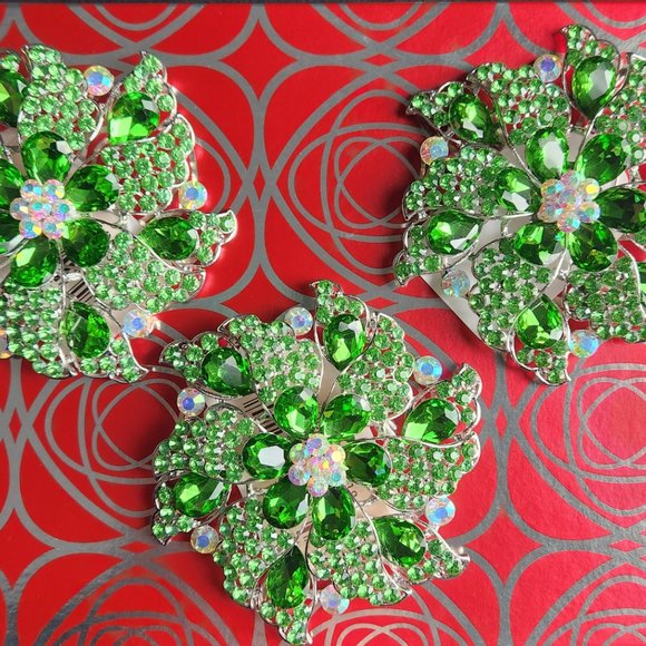 Absolutely Beautiful Large Green Brooch NWOT - Picture 2 of 5